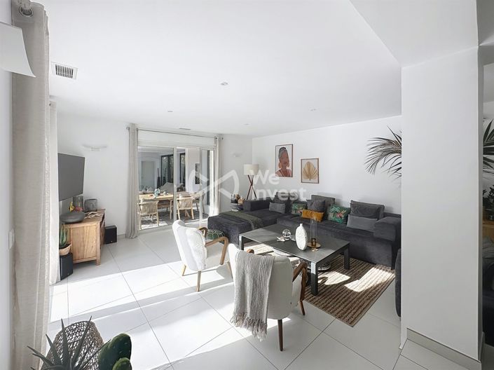 Image No.6-4 Bed House for sale