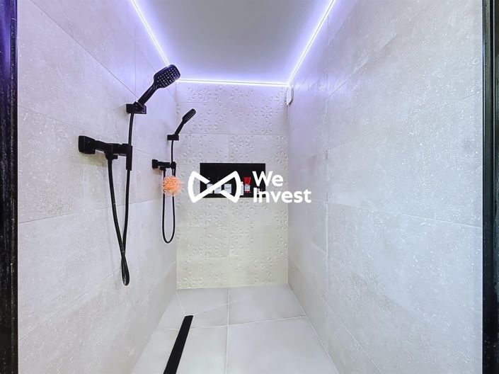 Image No.10-3 Bed House for sale