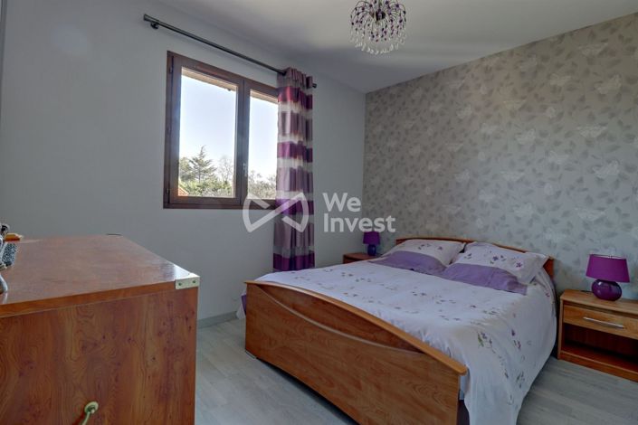 Image No.12-4 Bed House for sale