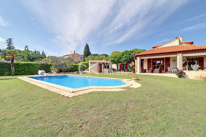 Image No.2-4 Bed House for sale