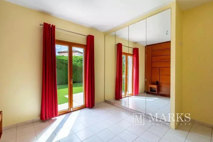 Image No.13-5 Bed House for sale