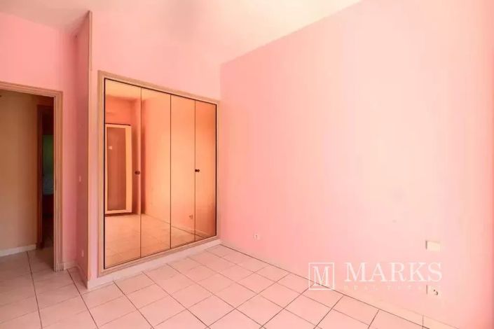 Image No.16-5 Bed House for sale