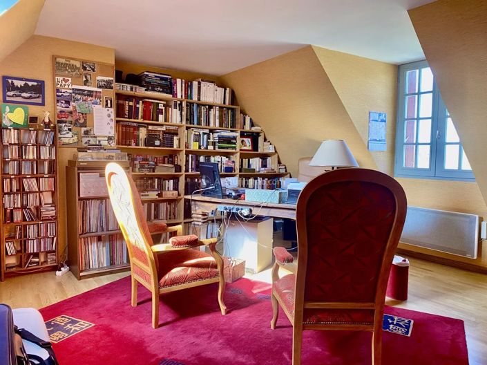 Image No.14-3 Bed House for sale