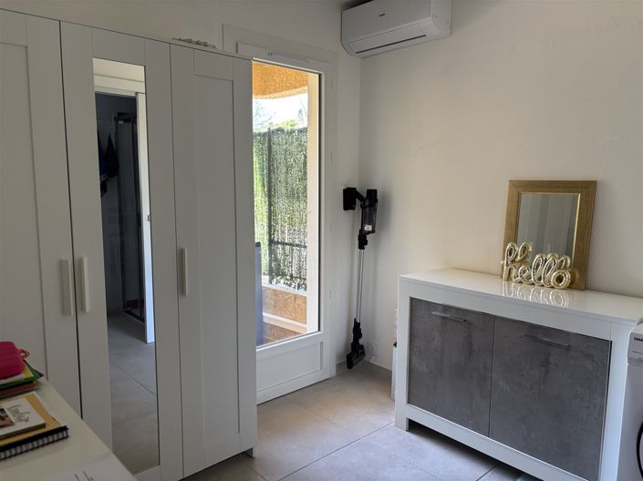 Image No.10-2 Bed House for sale