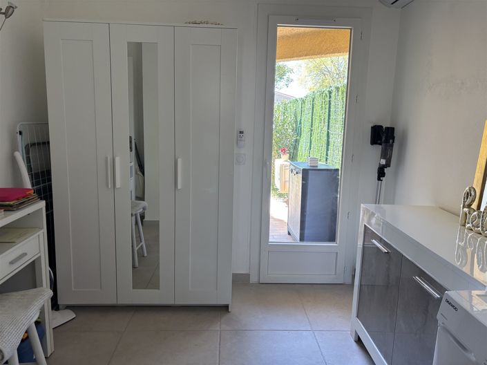 Image No.9-2 Bed House for sale