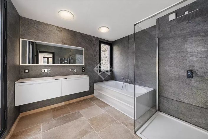 Image No.8-House for sale