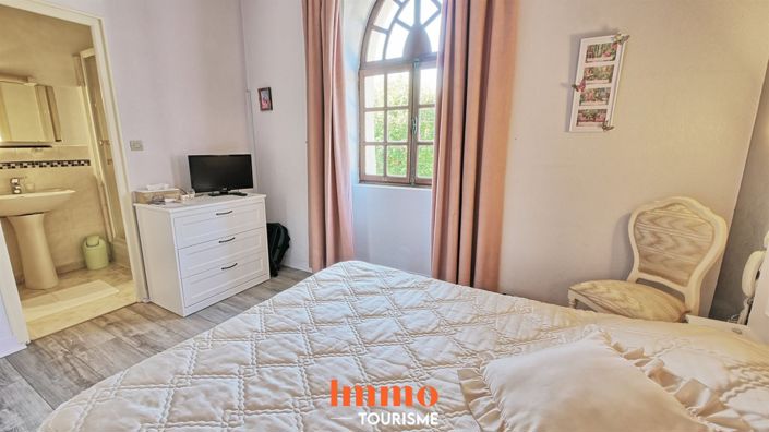 Image No.18-Maison de 7 chambres à vendre à Vierzon