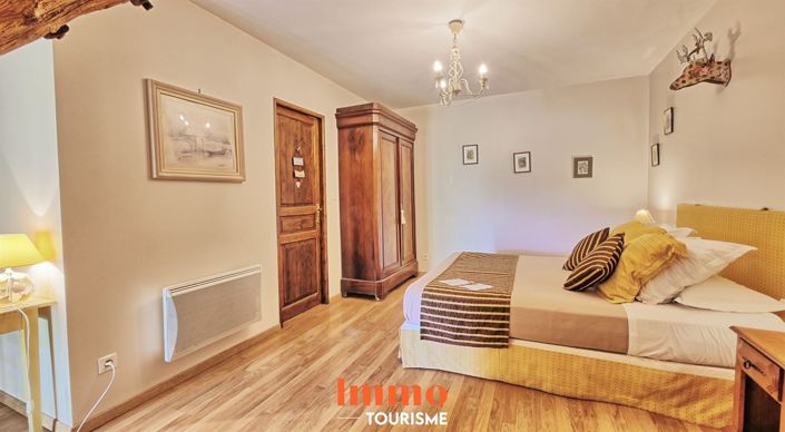 Image No.12-11 Bed House for sale