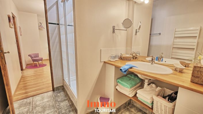 Image No.17-11 Bed House for sale