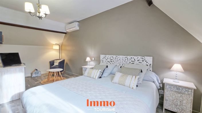 Image No.7-5 Bed House for sale