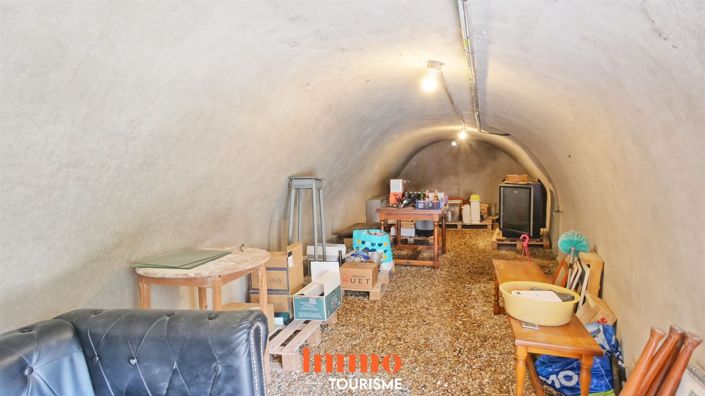 Image No.9-5 Bed House for sale