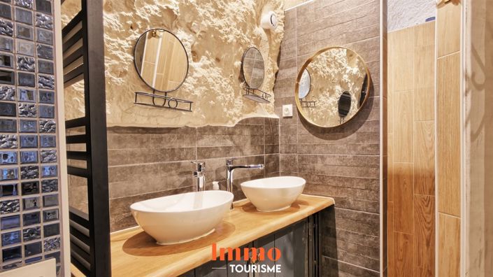 Image No.12-7 Bed House for sale