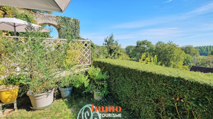 Image No.15-7 Bed House for sale