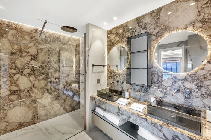 Image No.21-5 Bed Apartment for sale