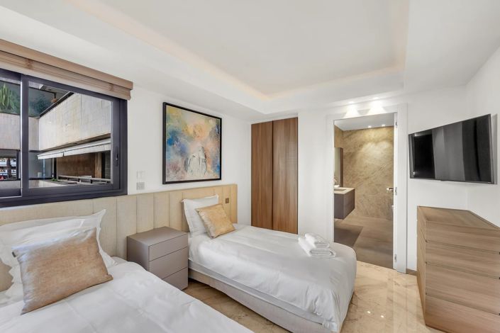 Image No.27-5 Bed Apartment for sale