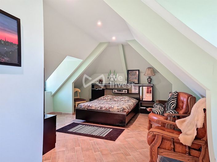Image No.16-4 Bed House for sale