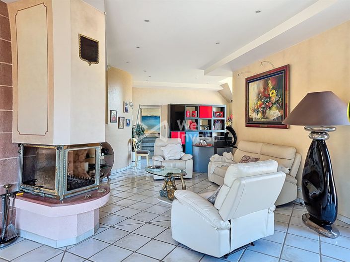 Image No.5-4 Bed House for sale