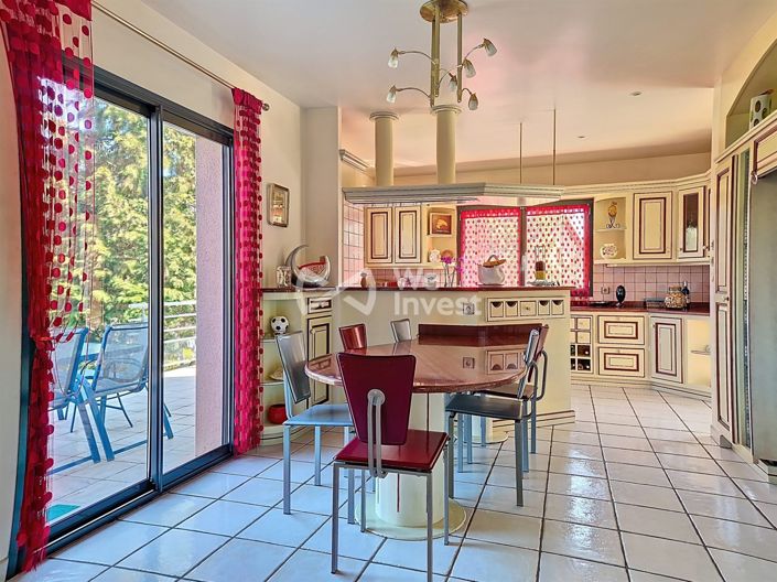 Image No.7-4 Bed House for sale