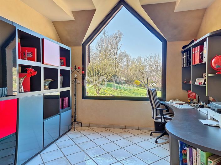 Image No.8-4 Bed House for sale