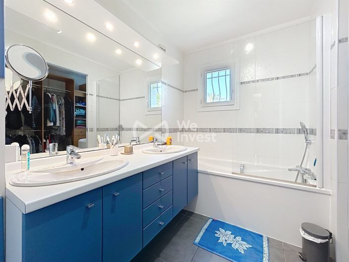 Image No.12-4 Bed House for sale