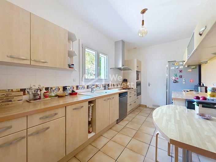 Image No.8-4 Bed House for sale