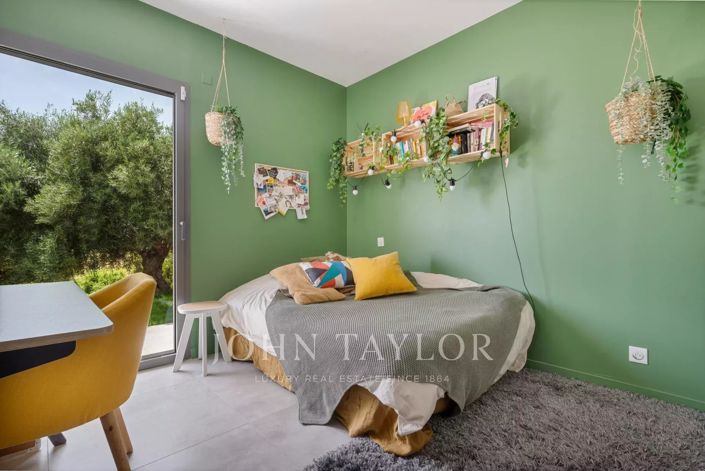 Image No.18-House for sale