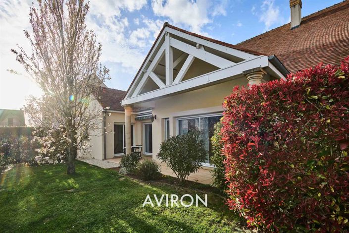 Image No.2-4 Bed House for sale