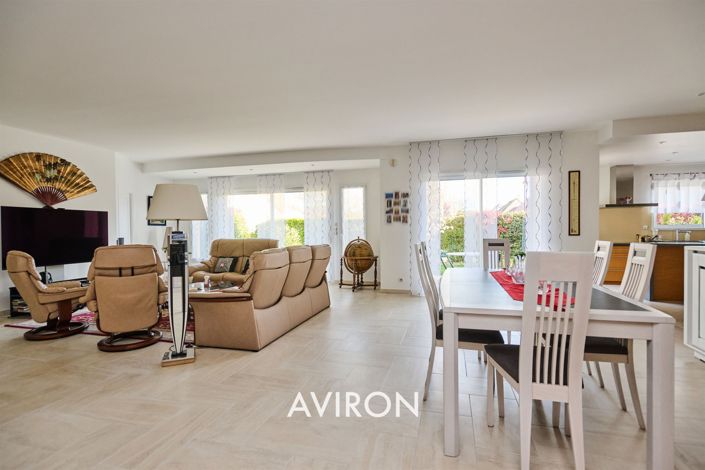 Image No.5-4 Bed House for sale