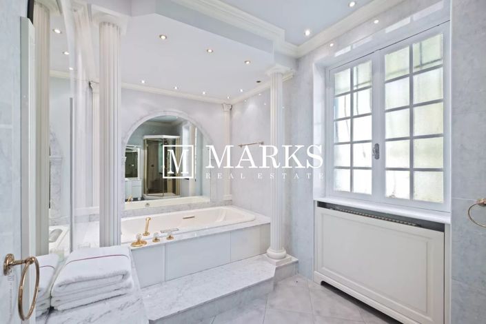 Image No.9-6 Bed House for sale