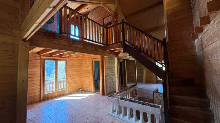 Image No.2-5 Bed House for sale