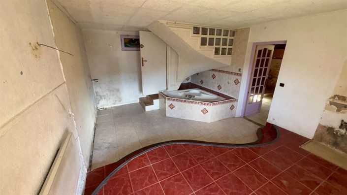 Image No.9-5 Bed House for sale