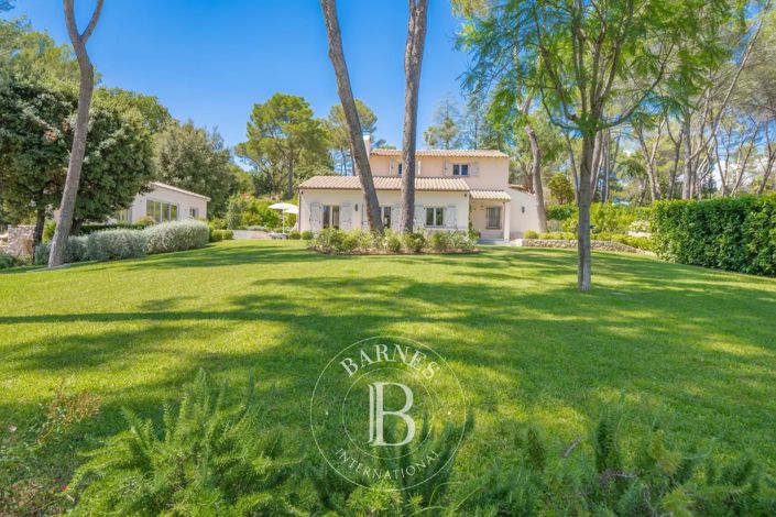 Image No.18-7 Bed House for sale