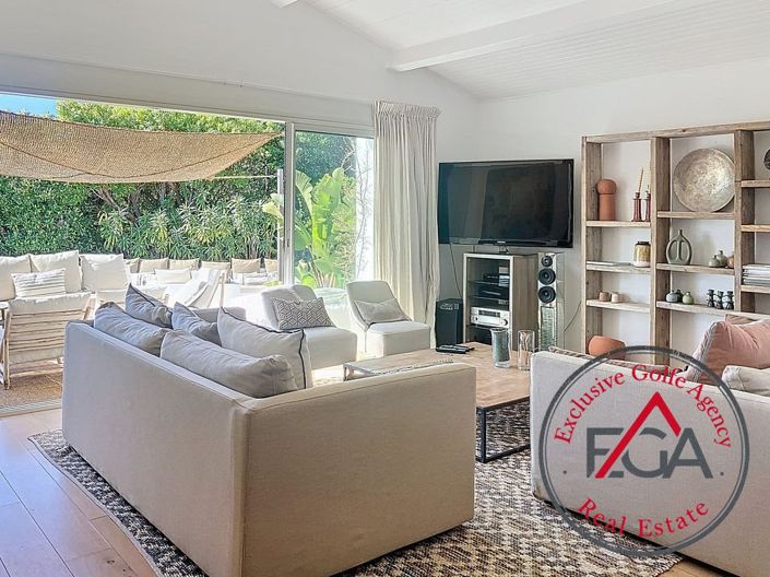 Image No.3-4 Bed House for sale