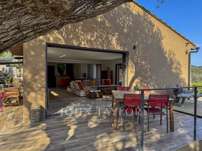 Image No.5-Maison de 5 chambres à vendre à Sanary-sur-Mer