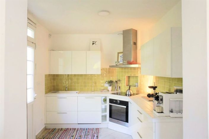 Image No.6-3 Bed House for sale