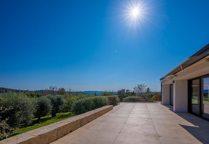 Image No.4-5 Bed House for sale