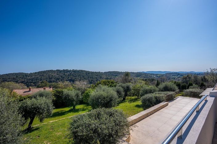 Image No.6-5 Bed House for sale