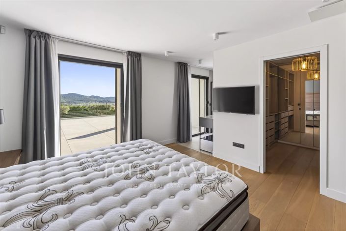 Image No.10-House for sale