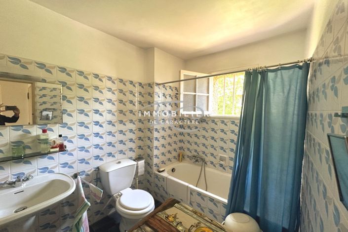 Image No.11-3 Bed House for sale