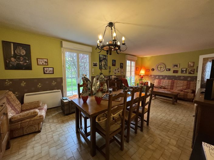 Image No.2-4 Bed House for sale