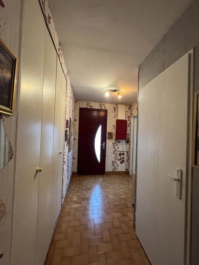 Image No.6-4 Bed House for sale