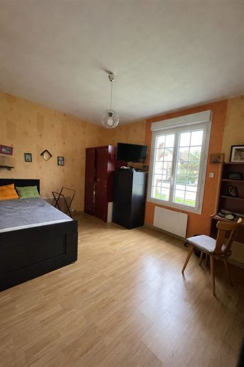 Image No.8-4 Bed House for sale