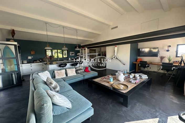 Image No.10-4 Bed House for sale