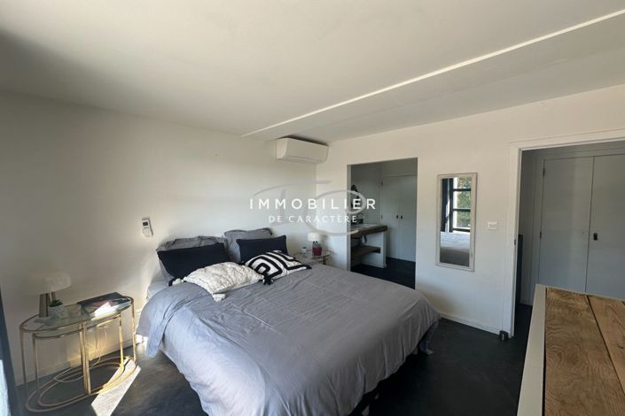 Image No.17-4 Bed House for sale