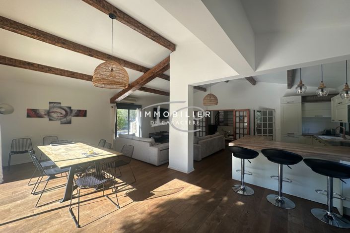 Image No.2-4 Bed House for sale