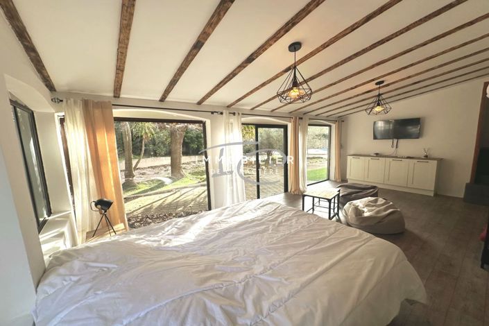 Image No.9-4 Bed House for sale