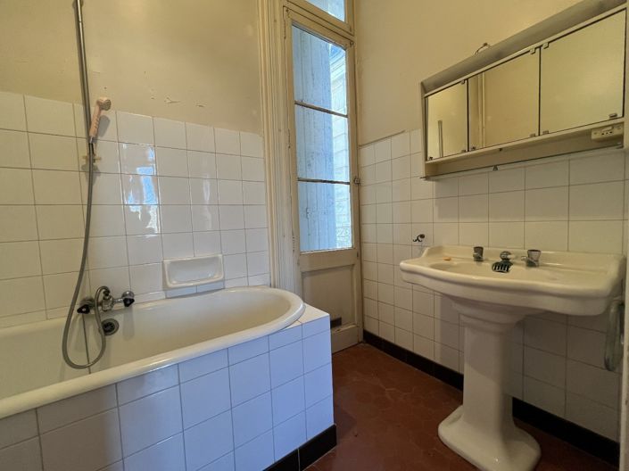 Image No.15-9 Bed House for sale