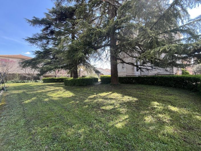 Image No.19-9 Bed House for sale