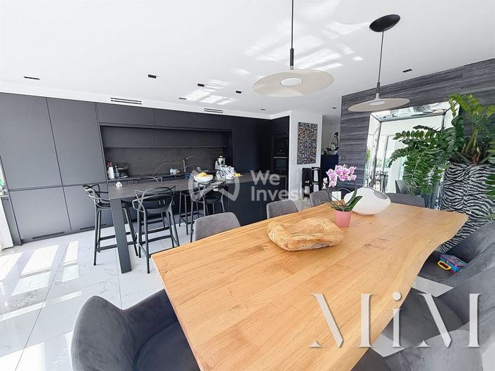 Image No.18-3 Bed Apartment for sale