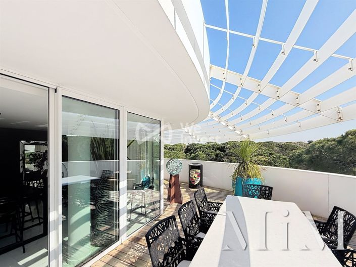 Image No.21-3 Bed Apartment for sale